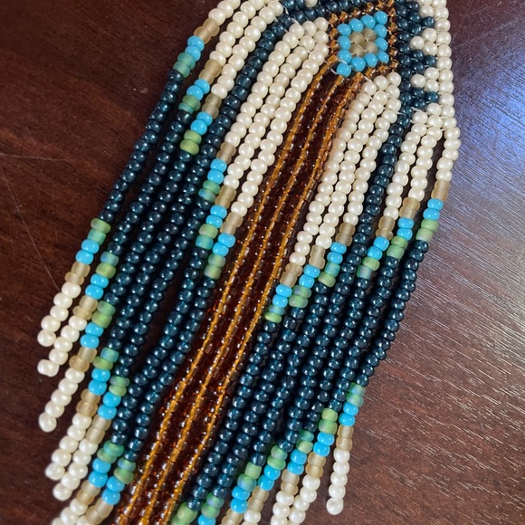 New Indigenous Beaded Dangle Earrings - Picture 2 of 4